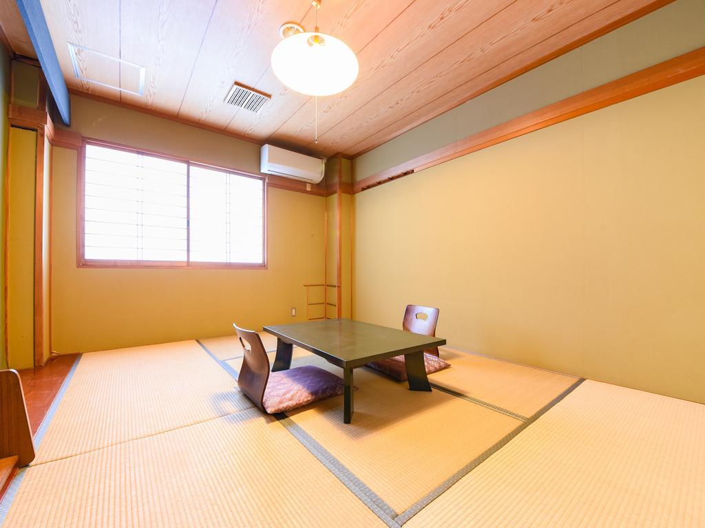 Отель Ryokan Marue Honkan Хитоёси Экстерьер фото